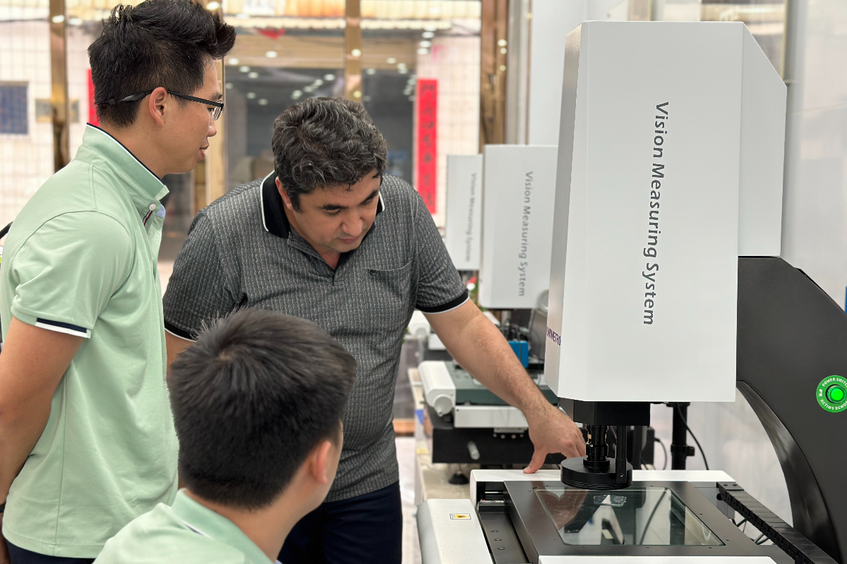 vision measuring machine.jpeg