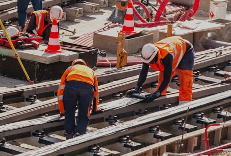 TRILHOS E VIA PERMANENTE