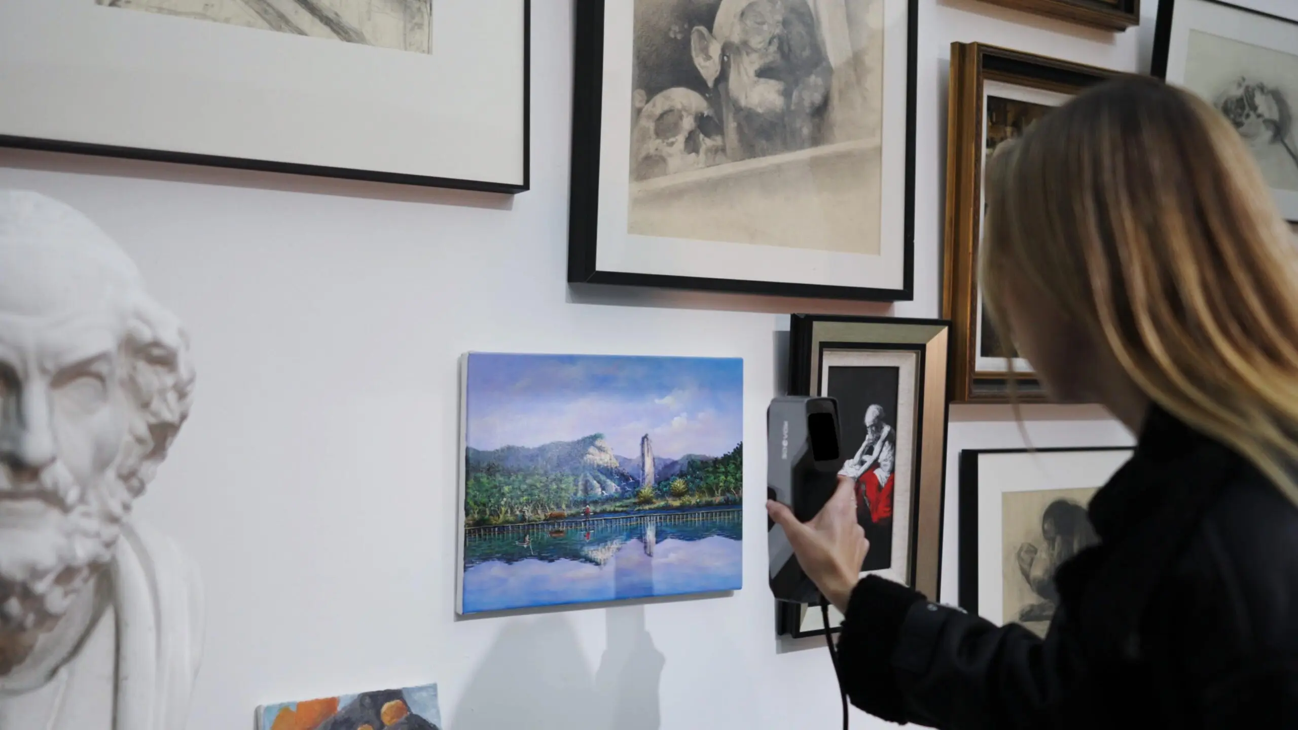 Art Sculptures / Movable Cultural Relics